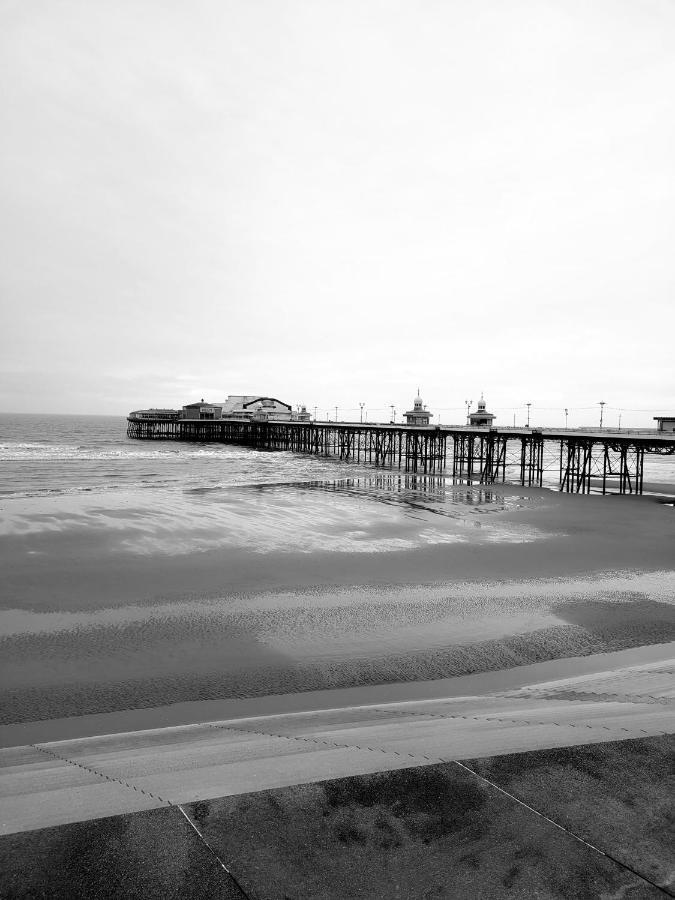 The Clevedon Bed & Breakfast Blackpool Ngoại thất bức ảnh